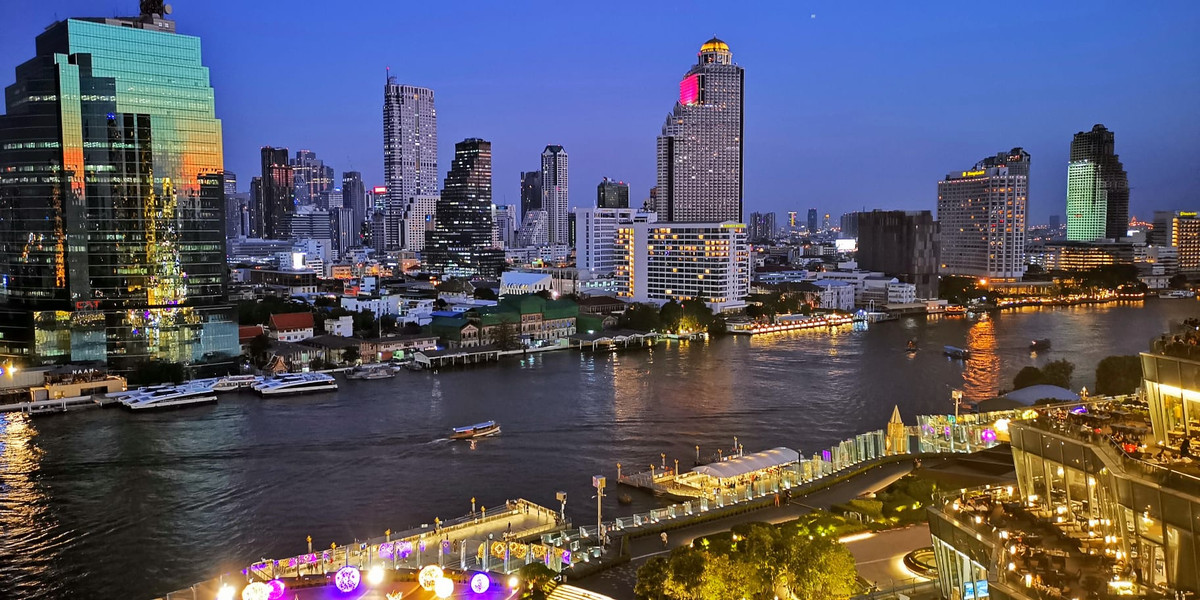 For RentCondoWongwianyai, Charoennakor : Luxury Riverside Living at Magnolias Waterfront | 79 SQ.M. with ICONSIAM View