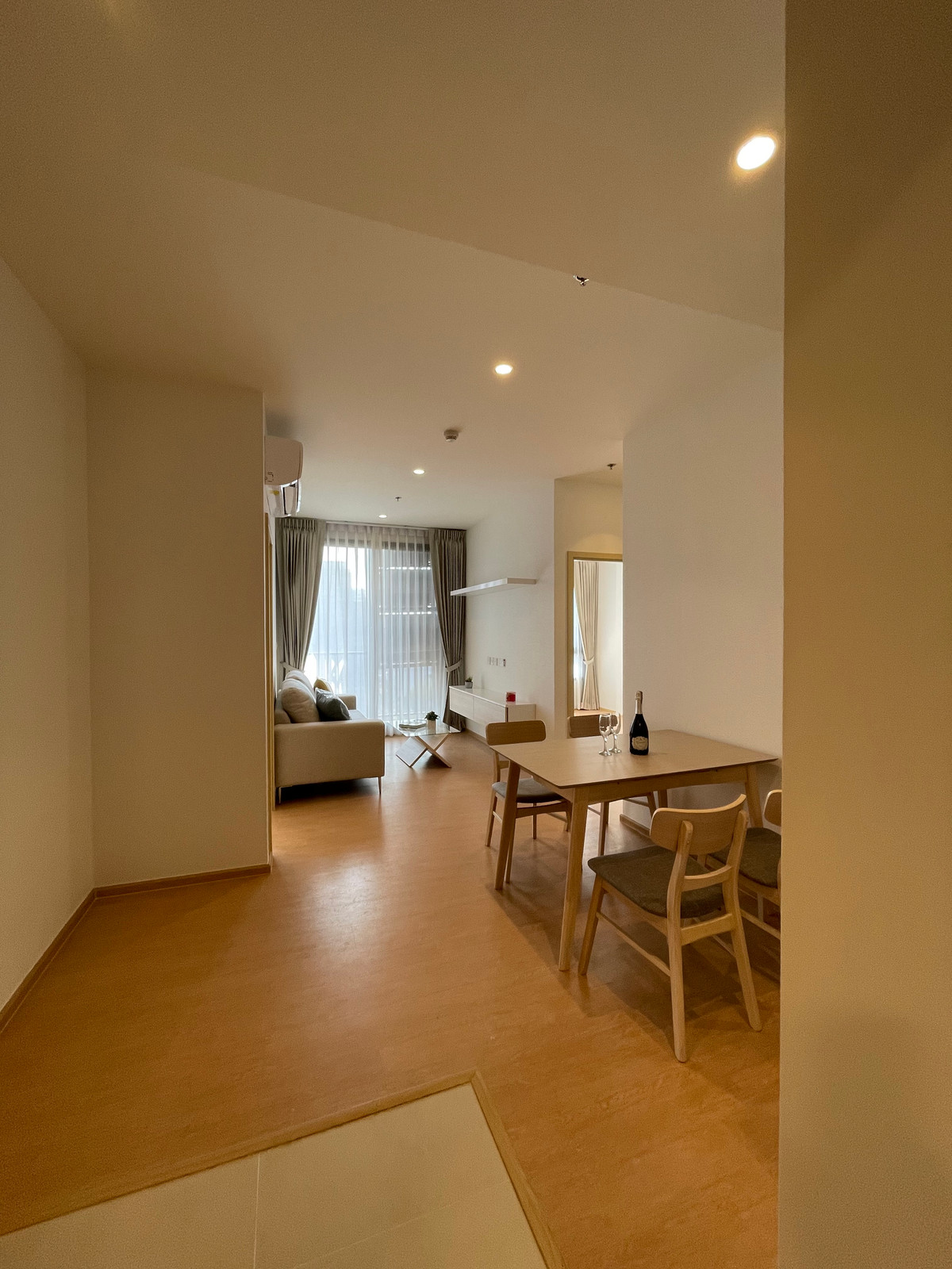 ให้เช่าคอนโดสุขุมวิท อโศก ทองหล่อ : ✨ สัมผัสประสบการณ์การอยู่อาศัยระดับพรีเมียม ใจกลางเอกมัย ในคอนโด Pet-Friendly สุดหรู นิยามใหม่ของความเรียบหรูสไตล์โมเดิร์นเจแปนนิส ที่ตอบโจทย์ความเป็นส่วนตัวสูงสุด