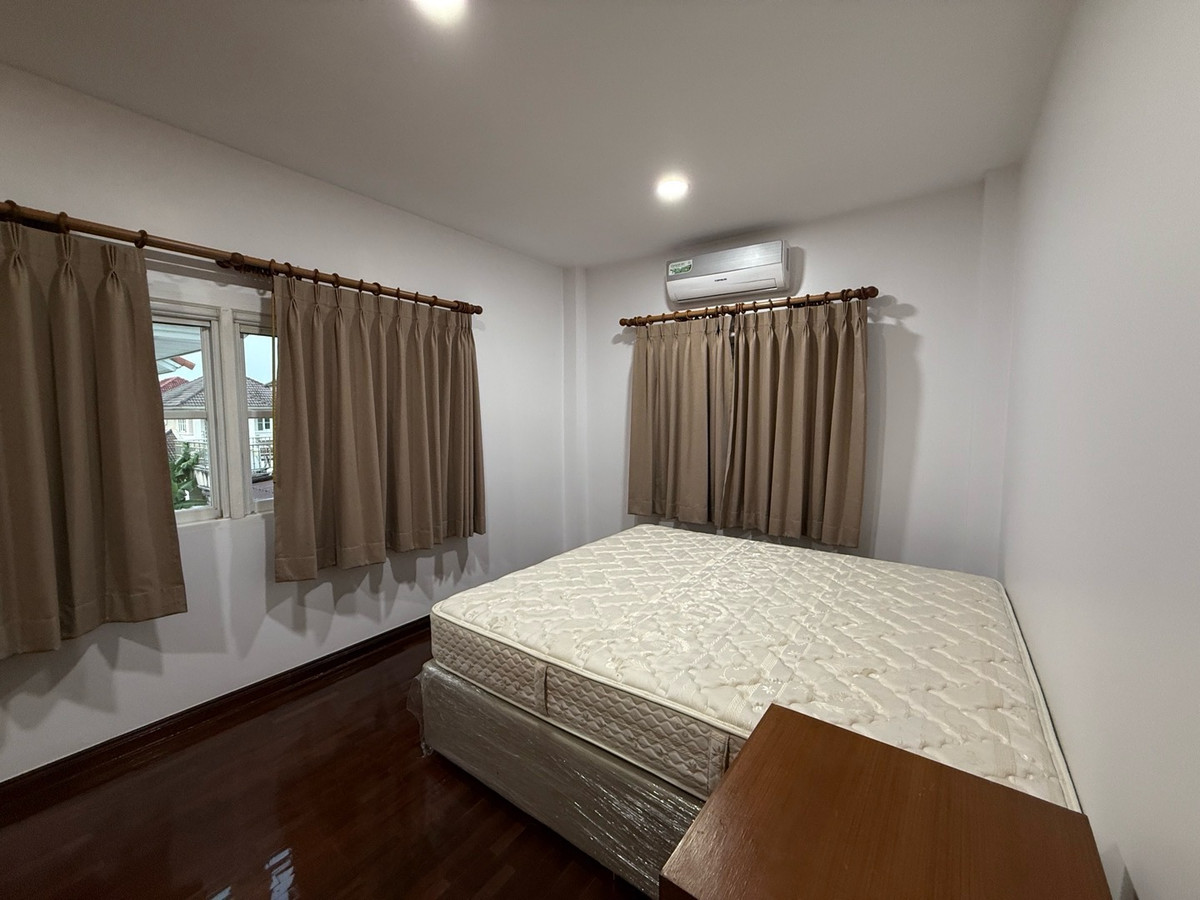 บ้านนนทบุรี บางใหญ่ บางบัวทอง : 🏡✨ ขาย / ให้เช่า บ้านเดี่ยวหรู พร้อมเข้าอยู่
📍 หมู่บ้านประดับดาว 3 ทำเลท่าอิฐ ปากเกร็ด นนทบุรี