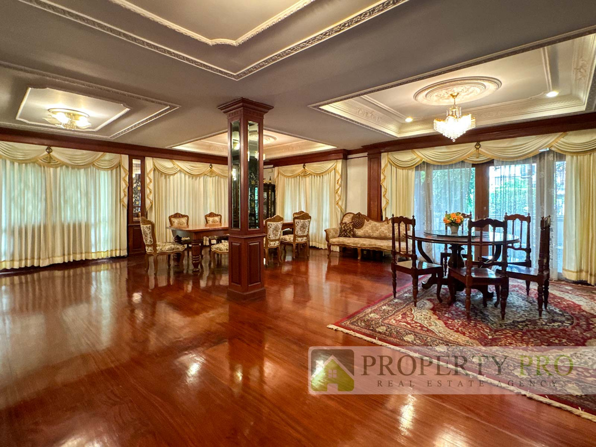 For SaleHouseChaengwatana, Muangthong : 2 Story Detached house for Sale Ban Sahakon Khehasathan 3 Soi Tiwanon-Pak Kret 22, 4 beds 4 baths 300 Sqw Near Pak Kert Bypass Chaeng Watthana Rama IV Bridge Expressway : KT26S-003