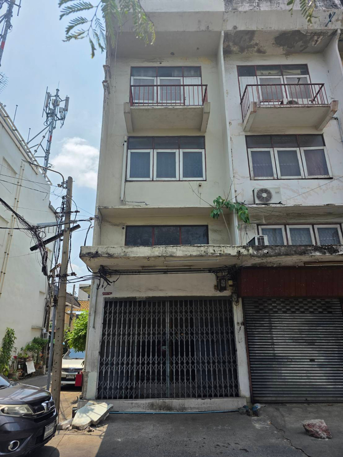 ให้เช่าอาคารพาณิชย์เกษตรศาสตร์ รัชโยธิน : ให้เช่า อาคารพาณิชย์ ใกล้ รถไฟฟ้า เสนานิคม เพียง 3 นาที