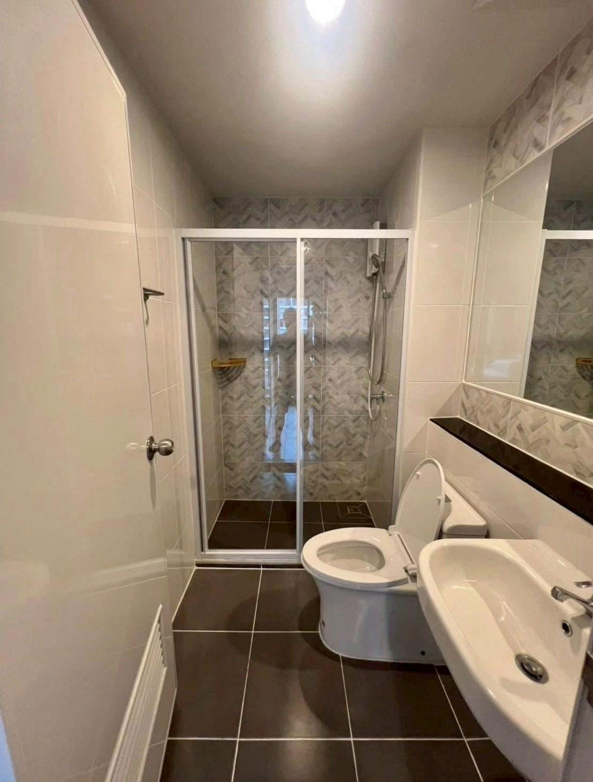 For RentCondoThaphra, Talat Phlu, Wutthakat : ✅ Brand New High-Floor Unit Condo for Rent at Regent Home Wutthakat (Regent Home Wutthakat) | Near BTS Wutthakat