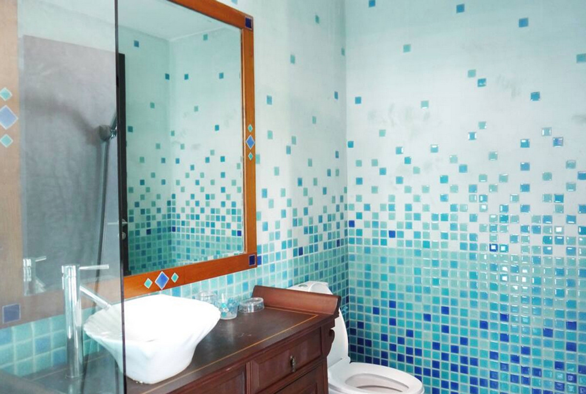 For RentHouseSukhumvit, Asoke, Thonglor : House wz private swiming pool in Thonglor Sukhumvit, only 800 meters to BTS Thonglor station