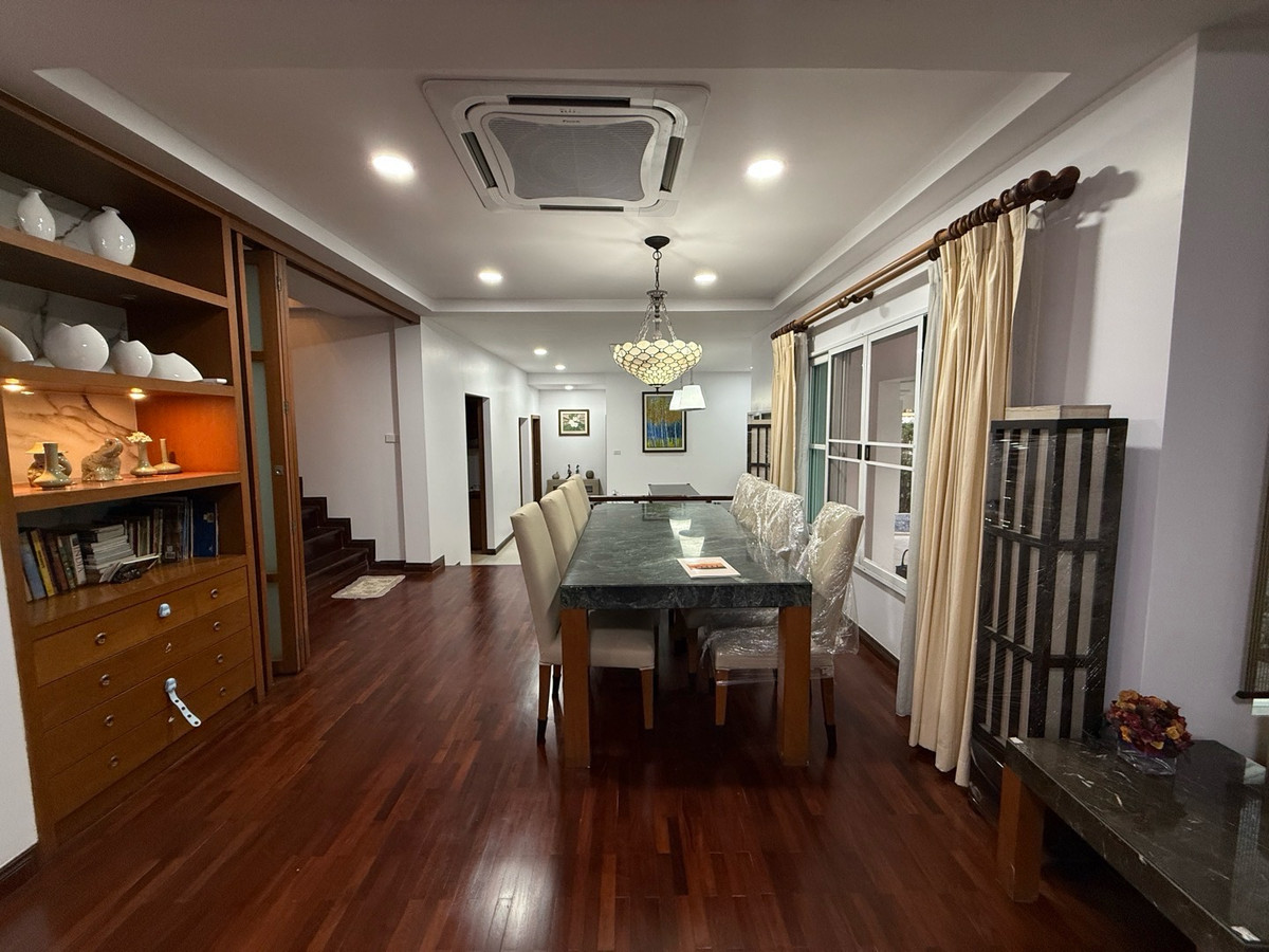 บ้านนนทบุรี บางใหญ่ บางบัวทอง : 🏡✨ ขาย / ให้เช่า บ้านเดี่ยวหรู พร้อมเข้าอยู่
📍 หมู่บ้านประดับดาว 3 ทำเลท่าอิฐ ปากเกร็ด นนทบุรี