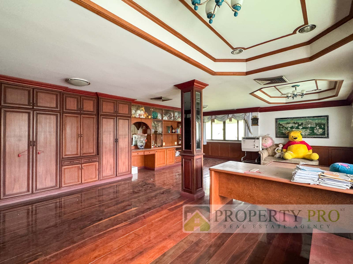 For SaleHouseChaengwatana, Muangthong : 2 Story Detached house for Sale Ban Sahakon Khehasathan 3 Soi Tiwanon-Pak Kret 22, 4 beds 4 baths 300 Sqw Near Pak Kert Bypass Chaeng Watthana Rama IV Bridge Expressway : KT26S-003