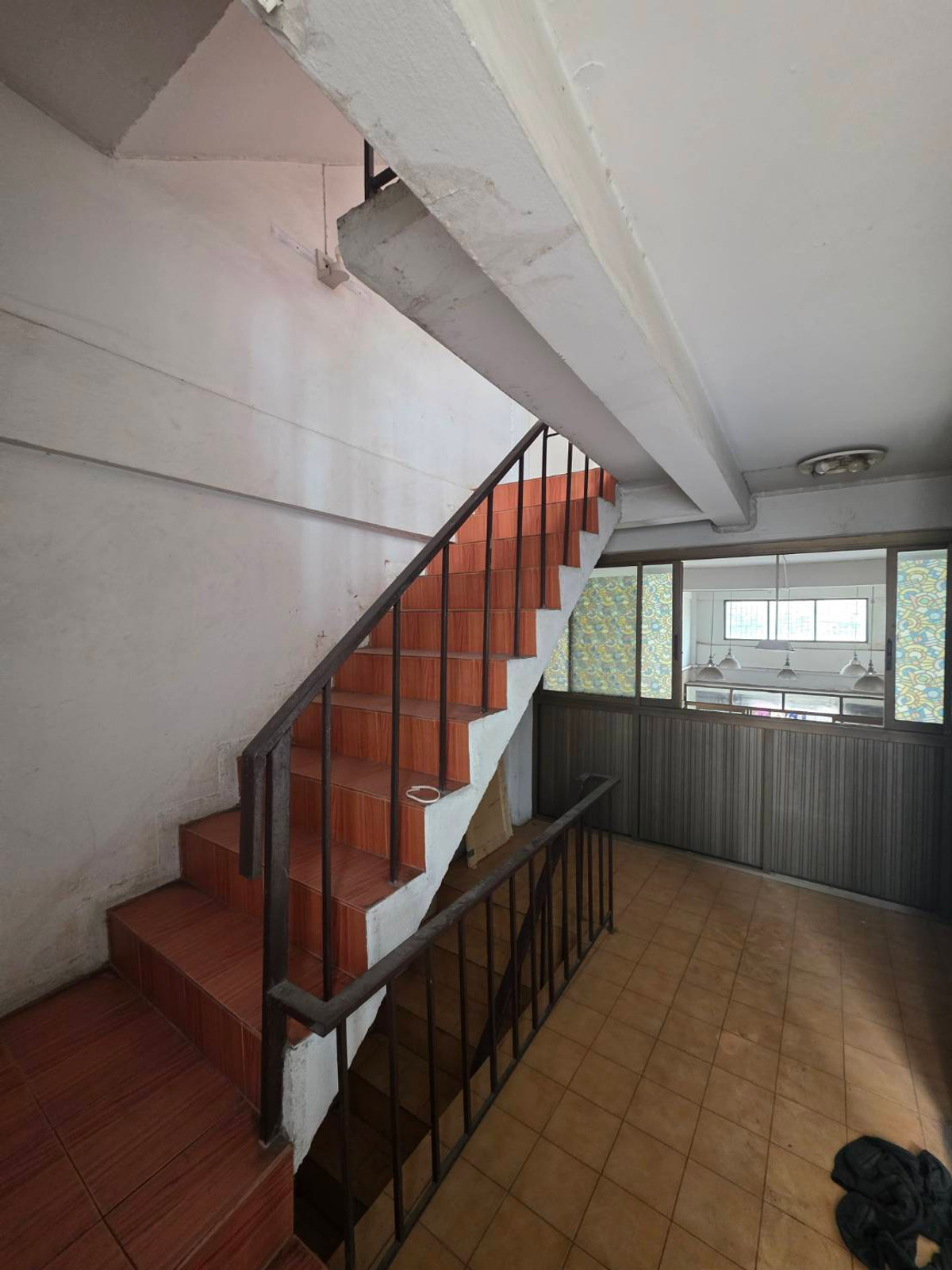 For RentShop HouseKasetsart, Ratchayothin : Commercial building for rent, near Senanikom BTS, only 3 minutes.