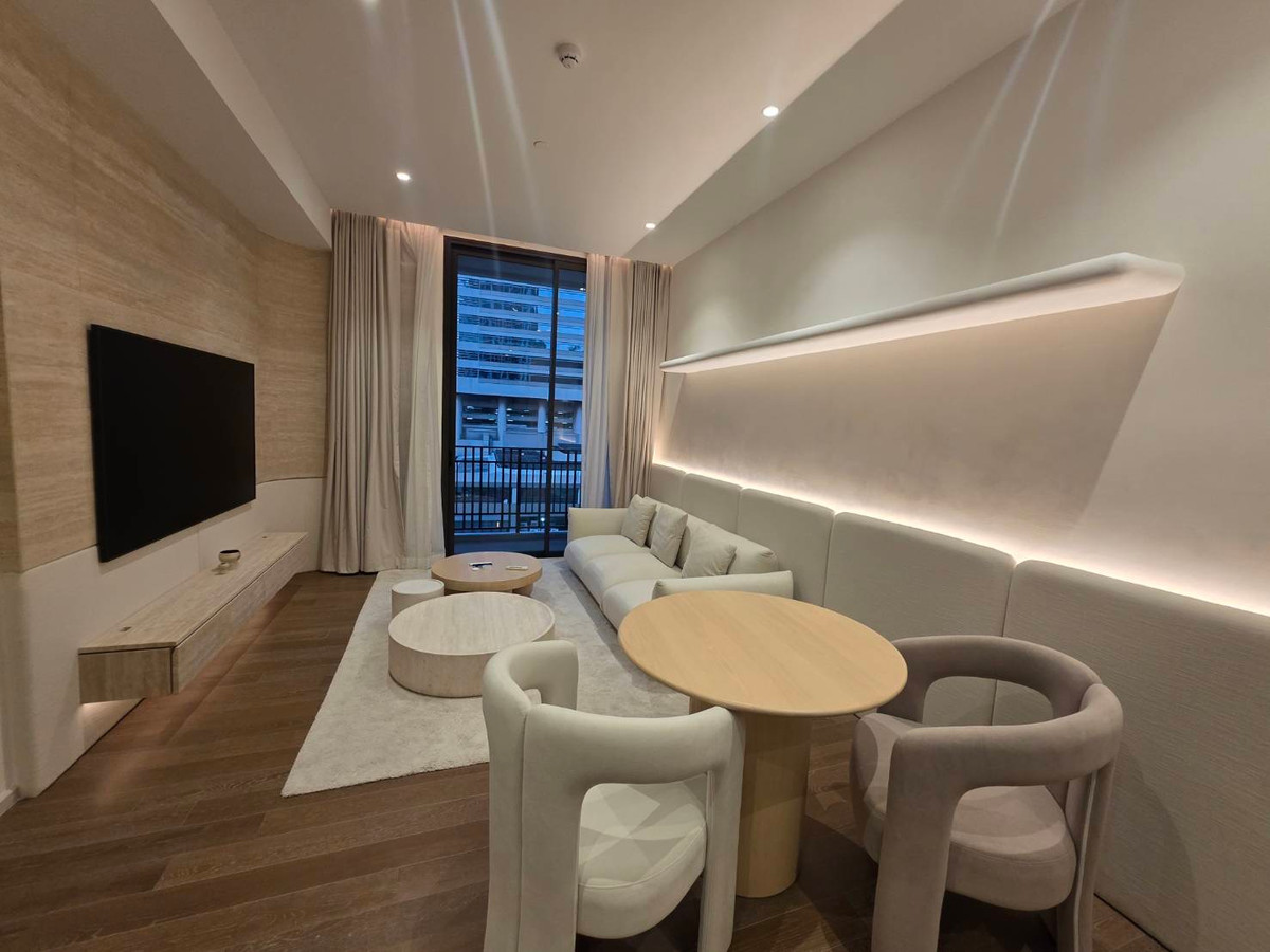 For SaleCondoWitthayu, Chidlom, Langsuan, Ploenchit : Muniq Langsuan: 1bed 1bath 57.5sqm. 23,000,000 transfer fee 50/50 Am: 0656199198