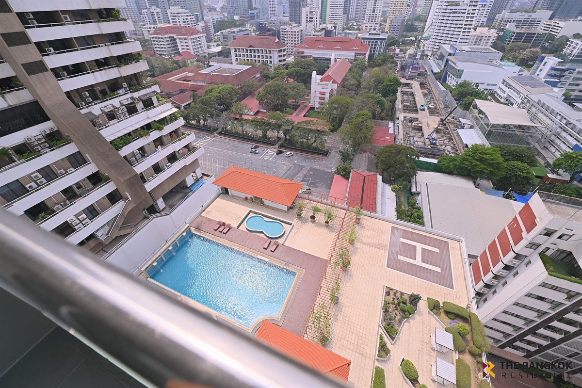 For RentCondoSukhumvit, Asoke, Thonglor :  Sukhumvit Living Town 🌅 Sunset Skyline Residence 🌆 Open View, Near MRT Phetchaburi 