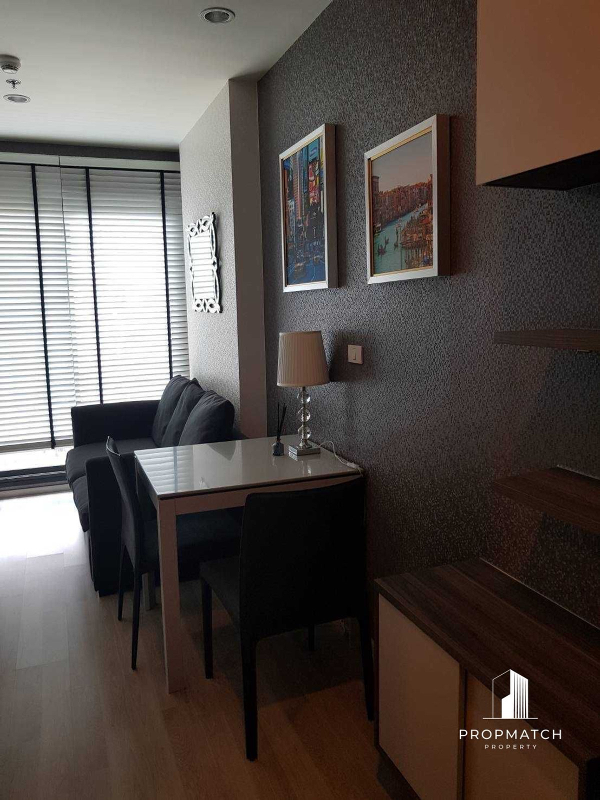 For SaleCondoRatchadapisek, Huaikwang, Suttisan : 🔥Cheapest in the building🔥 Centric Ratchada - Huai Khwang ⚡️32Sqm 3.2 Mb, near Mrt Huai Khwang, just within reach 🔥 ⚡️Luxury condo in the heart of Huai Khwang, sq m. Each hundred thousand really exists ⚡️ If interested, contact Putter 0928895628 Line: plu
