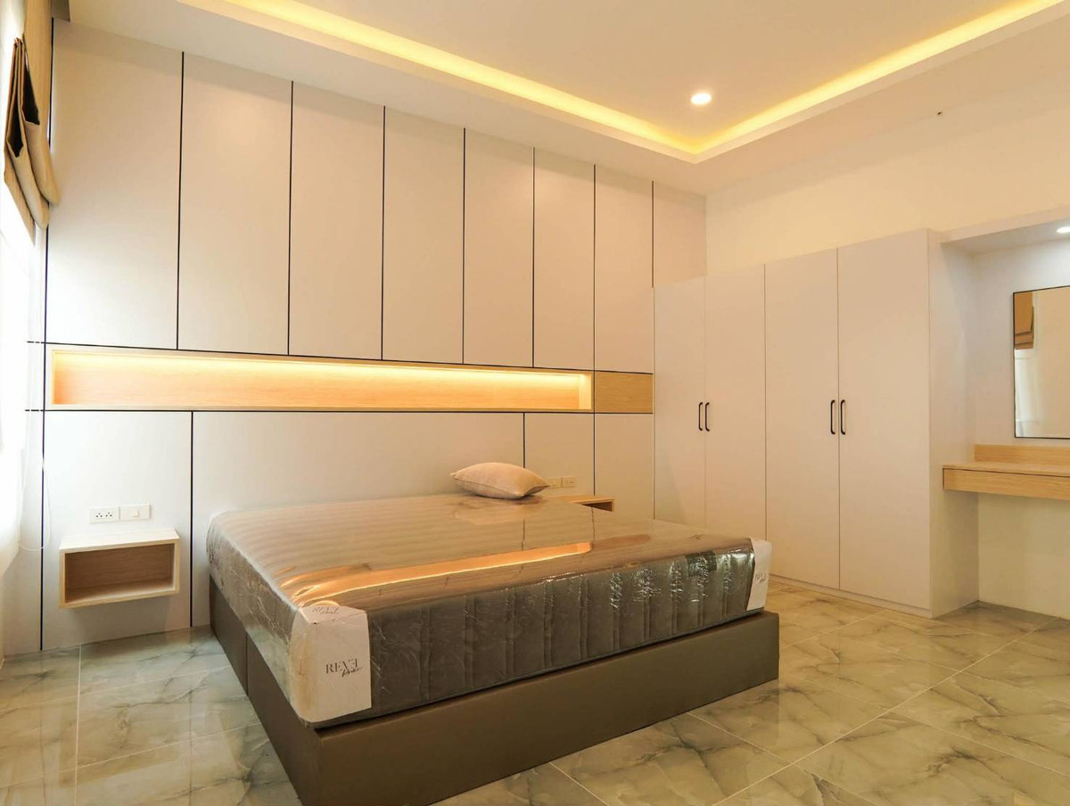 For SaleHousePattaya, Bangsaen, Chonburi : Village Pattaya Rungrueng / 3 Bedrooms (For Sale), Moo Baan Pattaya Rungrueng / 3 Bedrooms (FOR SALE) BEWN083