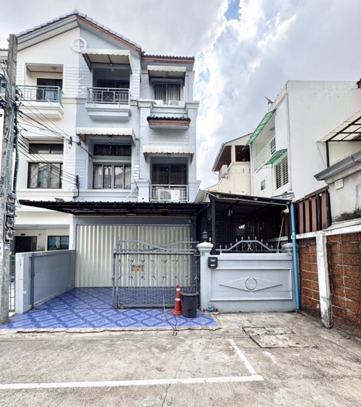 ขายทาวน์โฮมโชคชัย4 ลาดพร้าว71 : ขายด่วน บ้านกลางเมืองรัชดา เหม่งจ๋าย