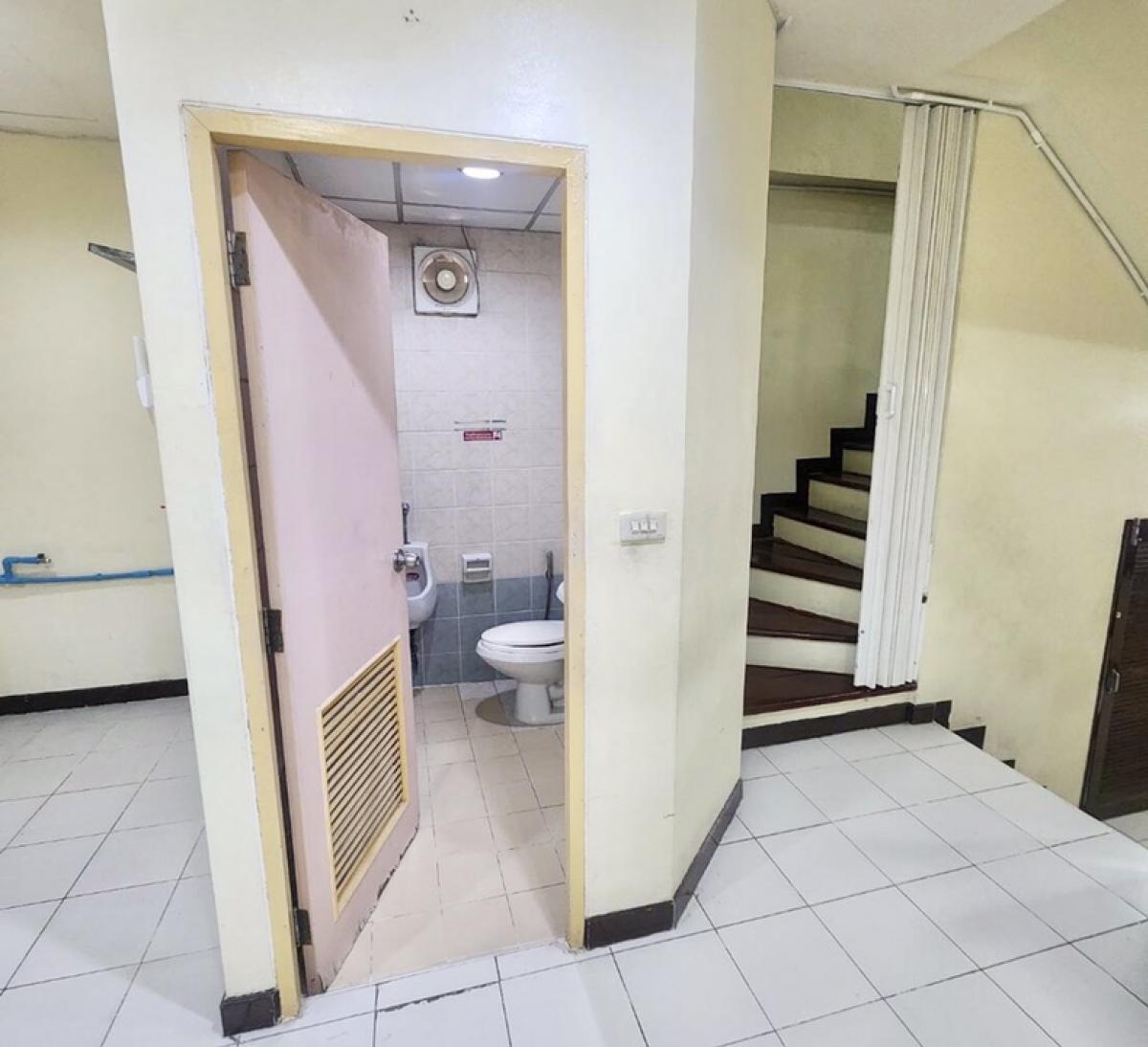 ขายทาวน์โฮมโชคชัย4 ลาดพร้าว71 : ขายด่วน บ้านกลางเมืองรัชดา เหม่งจ๋าย