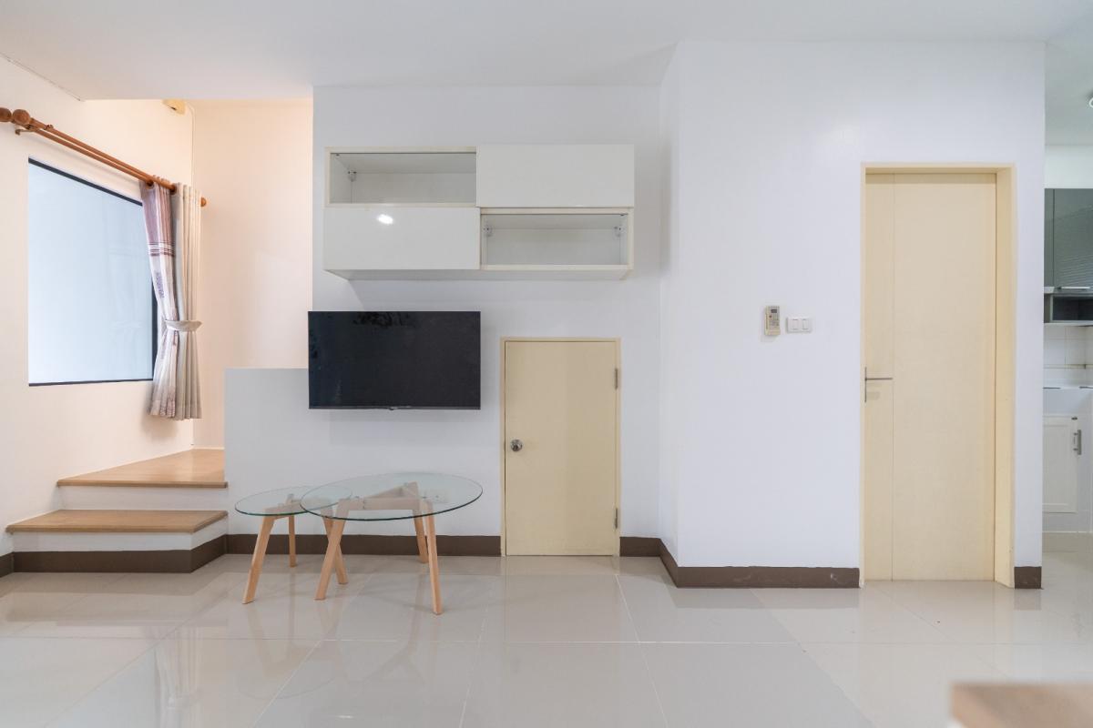 For RentTownhomeRamkhamhaeng, Hua Mak : 🔥For Rent Immediately🔥 Townhouse in the City Center, Rama 9 - Ramkhamhaeng. 3 bedrooms, 3 bathrooms. Beautiful house, ready to move in. Near the expressway and the Orange Line MRT❗