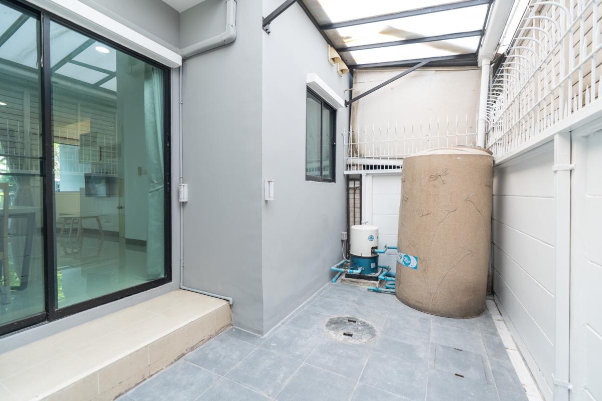 For RentTownhomeRamkhamhaeng, Hua Mak : 🔥For Rent Immediately🔥 Townhouse in the City Center, Rama 9 - Ramkhamhaeng. 3 bedrooms, 3 bathrooms. Beautiful house, ready to move in. Near the expressway and the Orange Line MRT❗