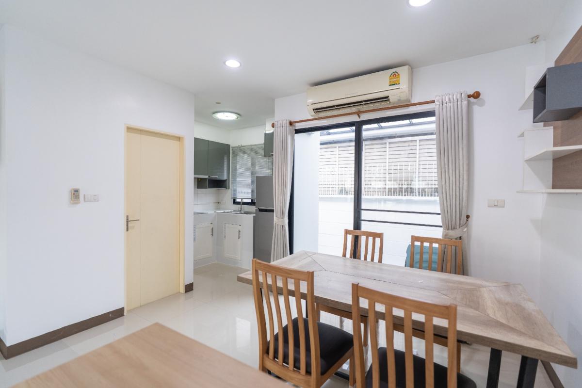 For RentTownhomeRamkhamhaeng, Hua Mak : 🔥For Rent Immediately🔥 Townhouse in the City Center, Rama 9 - Ramkhamhaeng. 3 bedrooms, 3 bathrooms. Beautiful house, ready to move in. Near the expressway and the Orange Line MRT❗