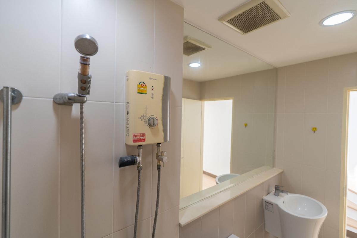 For RentTownhomeRamkhamhaeng, Hua Mak : 🔥For Rent Immediately🔥 Townhouse in the City Center, Rama 9 - Ramkhamhaeng. 3 bedrooms, 3 bathrooms. Beautiful house, ready to move in. Near the expressway and the Orange Line MRT❗