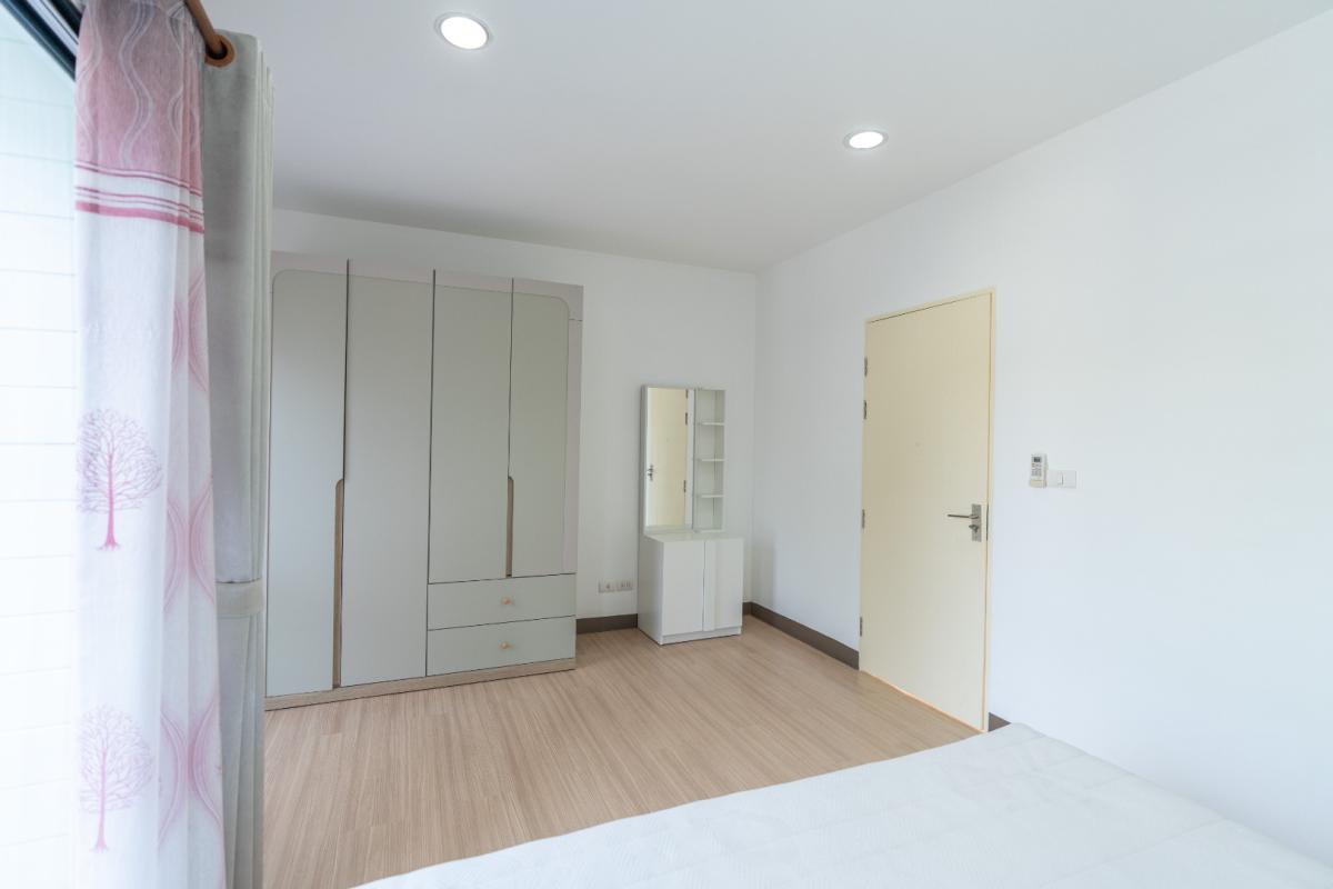 For RentTownhomeRamkhamhaeng, Hua Mak : 🔥For Rent Immediately🔥 Townhouse in the City Center, Rama 9 - Ramkhamhaeng. 3 bedrooms, 3 bathrooms. Beautiful house, ready to move in. Near the expressway and the Orange Line MRT❗