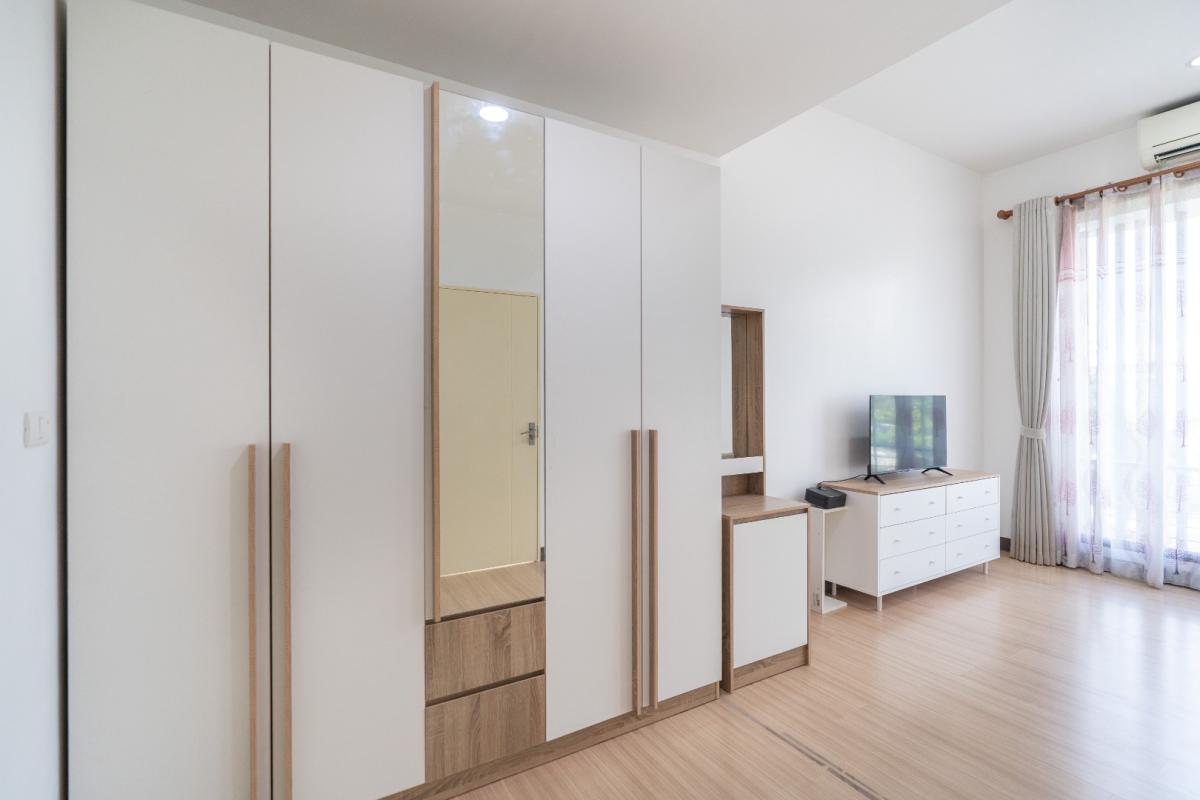 For RentTownhomeRamkhamhaeng, Hua Mak : 🔥For Rent Immediately🔥 Townhouse in the City Center, Rama 9 - Ramkhamhaeng. 3 bedrooms, 3 bathrooms. Beautiful house, ready to move in. Near the expressway and the Orange Line MRT❗