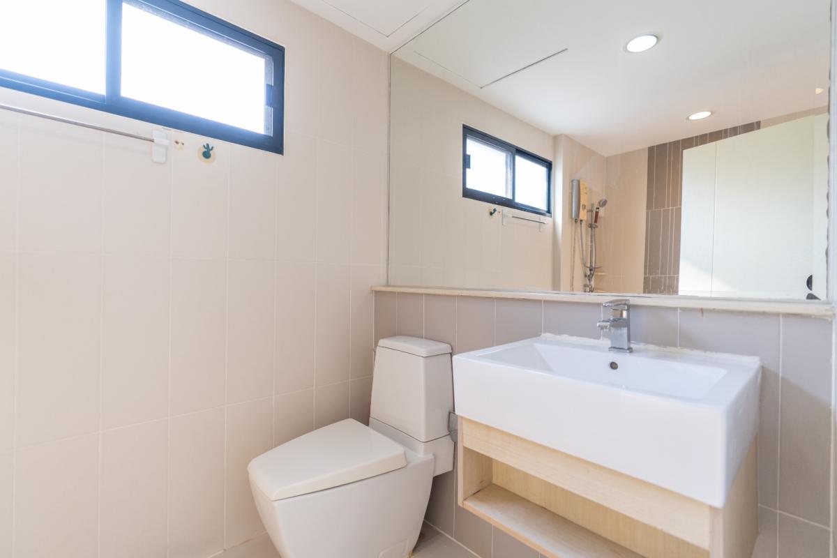 For RentTownhomeRamkhamhaeng, Hua Mak : 🔥For Rent Immediately🔥 Townhouse in the City Center, Rama 9 - Ramkhamhaeng. 3 bedrooms, 3 bathrooms. Beautiful house, ready to move in. Near the expressway and the Orange Line MRT❗