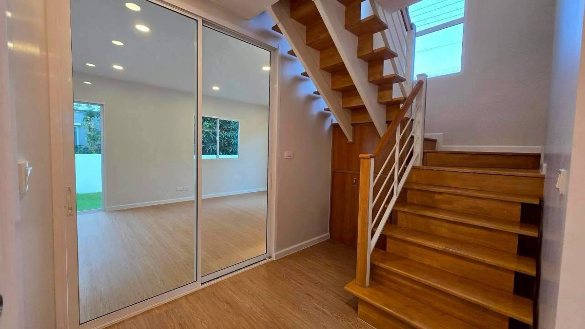 For SaleHousePathum Thani,Rangsit, Thammasat : 🔥 S-PVST101 🔥 Line : @p2nproperty