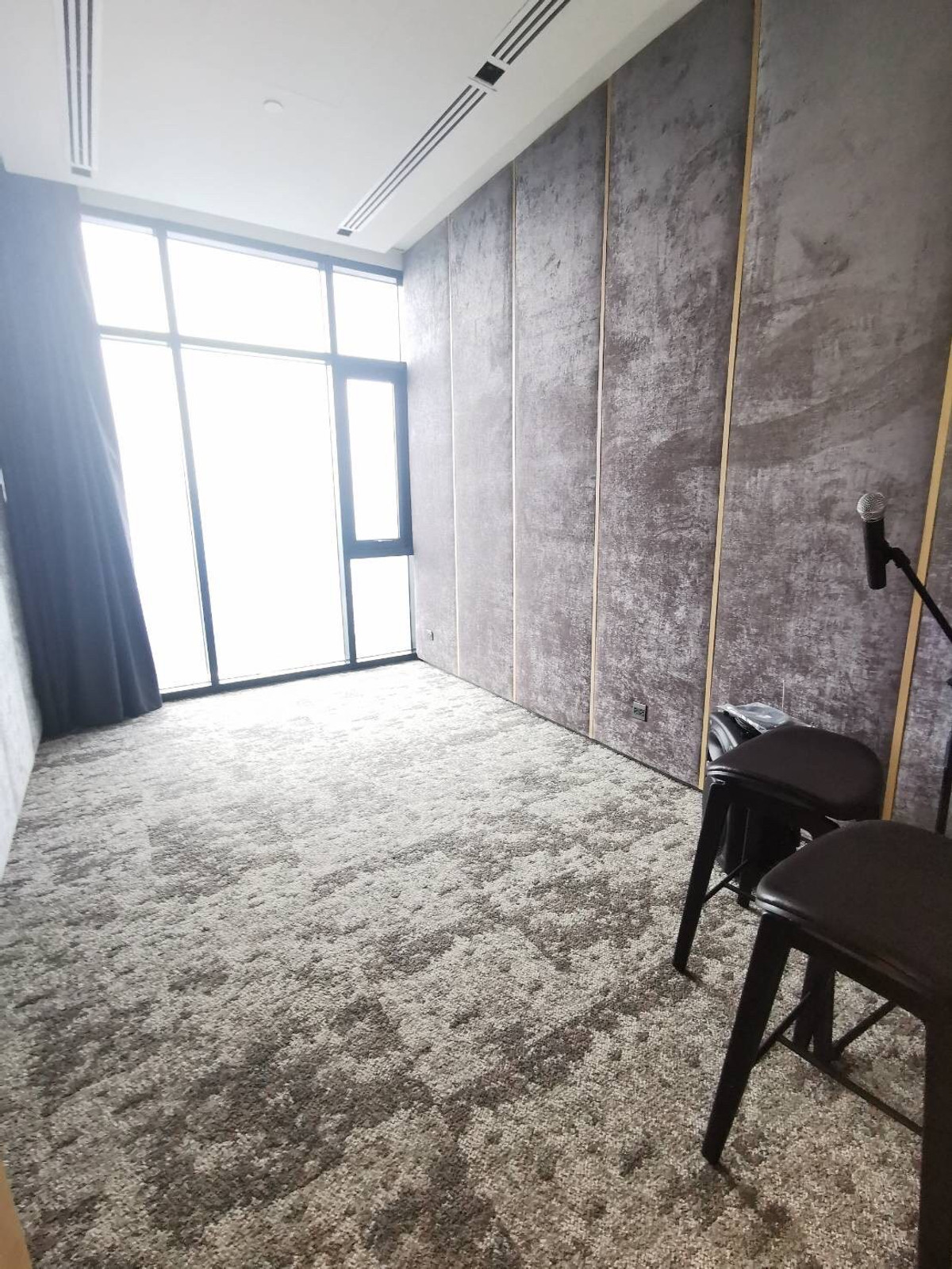 ให้เช่าคอนโดสุขุมวิท อโศก ทองหล่อ : ✨ สัมผัสประสบการณ์การอยู่อาศัยระดับพรีเมียม ใจกลางเอกมัย ในคอนโด Pet-Friendly สุดหรู นิยามใหม่ของความเรียบหรูสไตล์โมเดิร์นเจแปนนิส ที่ตอบโจทย์ความเป็นส่วนตัวสูงสุด