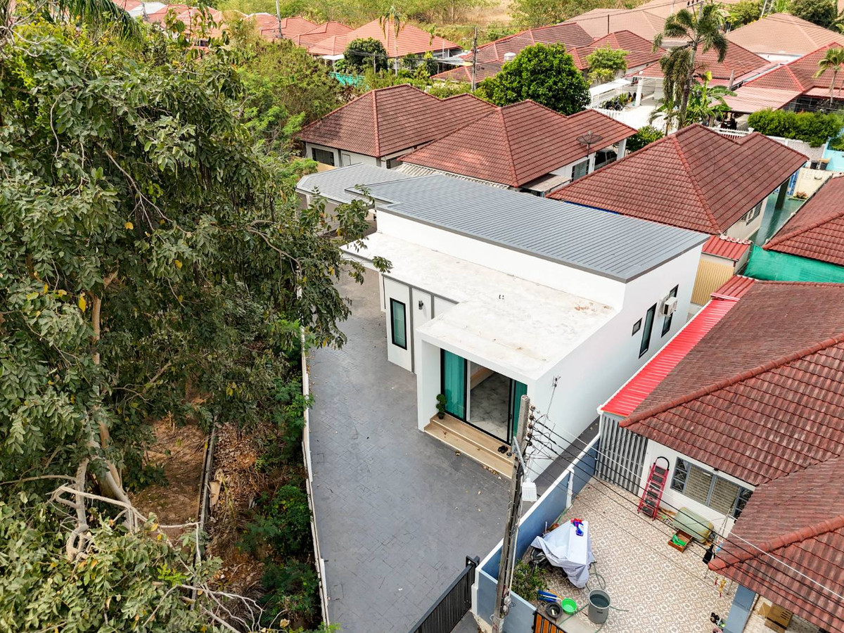 For SaleHousePattaya, Bangsaen, Chonburi : Village Pattaya Rungrueng / 3 Bedrooms (For Sale), Moo Baan Pattaya Rungrueng / 3 Bedrooms (FOR SALE) BEWN083