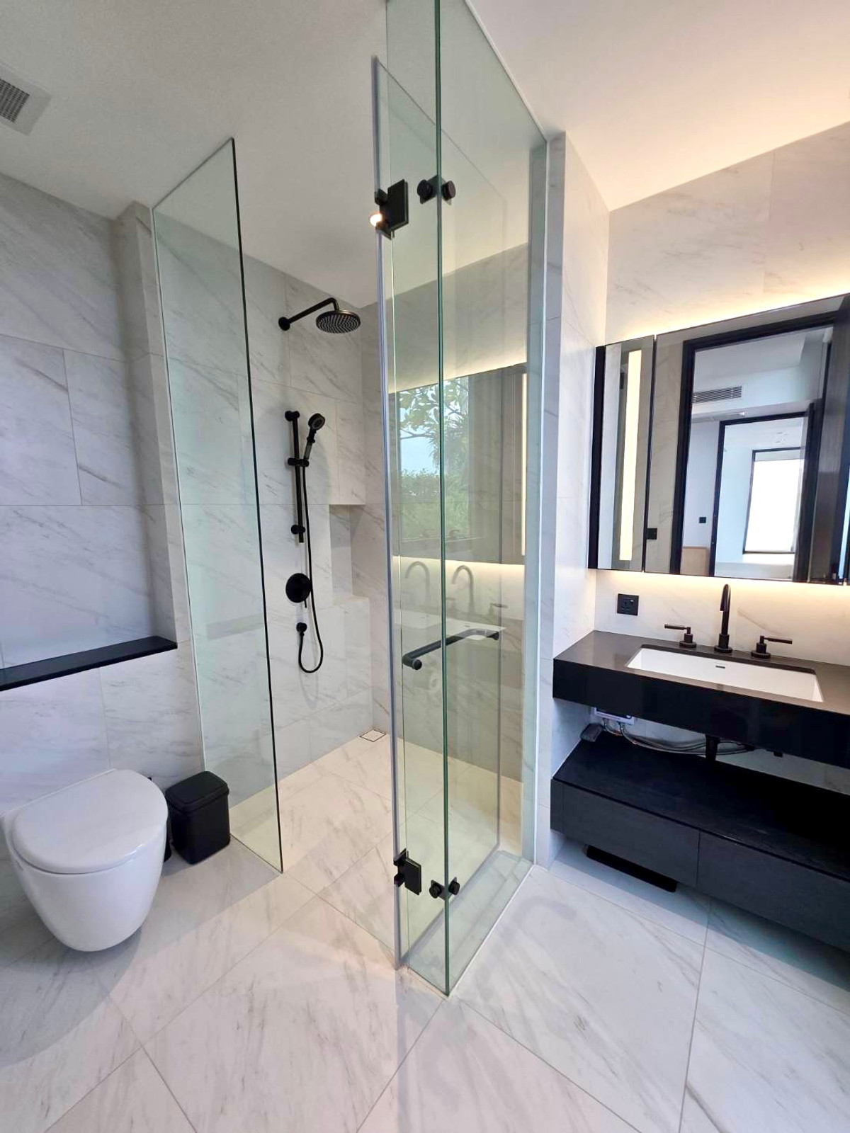 For SaleCondoSathorn, Narathiwat : Tait 12: 2bed 2bath 92.5sqm. 3X Fl 29,000,000 with pocket garden Am: 0656199198