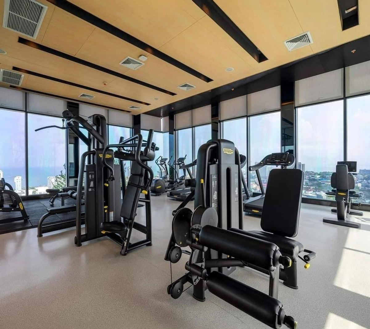 ให้เช่าคอนโดพัทยา บางแสน ชลบุรี สัตหีบ : Mixed-Use แห่งแรกในพัทยา วิวทะเล ใจกลางพัทยาเหนือ 🌊 ONCE PATTAYA / 1 Bedroom (FOR RENT), วันซ์ พัทยา / 1 ห้องนอน (เช่า) BEWN101