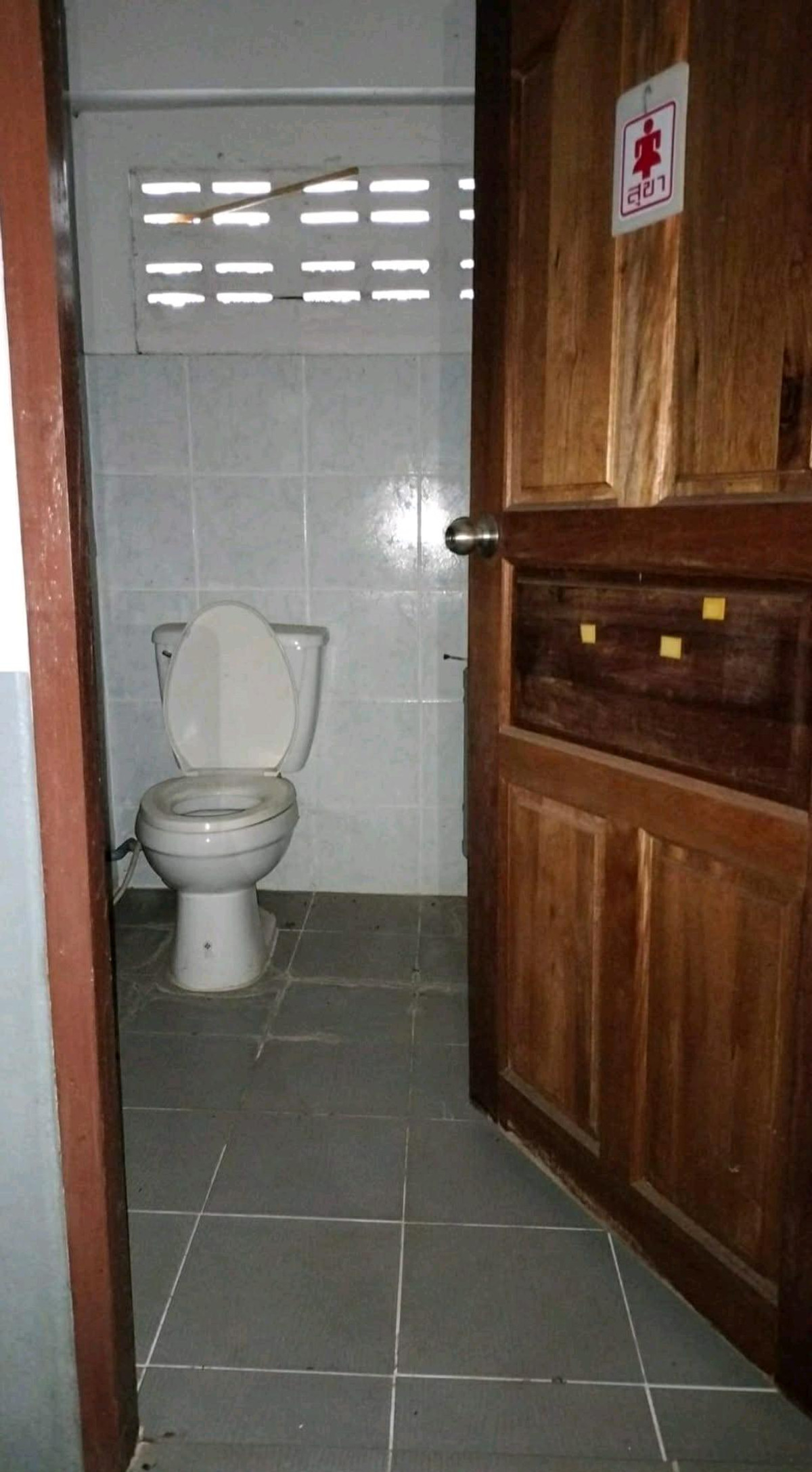 ขายบ้านแม่ฮ่องสอน : 🏢 อาคารพาณิชย์สร้างเดี่ยว 3 ชั้น ใจกลางเมืองแม่ฮ่องสอน ที่ดิน 70 ตร.ว. พื้นที่ใช้สอย 340 ตร.ม. 6 นอน 6 น้ำ เหมาะทำธุรกิจ+อยู่อาศัย ขาย 6.5 ล้าน โฉนดพร้อมโอน 📞 ลูกเจี๊ยบ 065-536-5165 #อาคารพาณิชย์แม่ฮ่องสอน #โฮมออฟฟิศ #ตึกค้าขาย #อสังหาแม่ฮ่องสอน