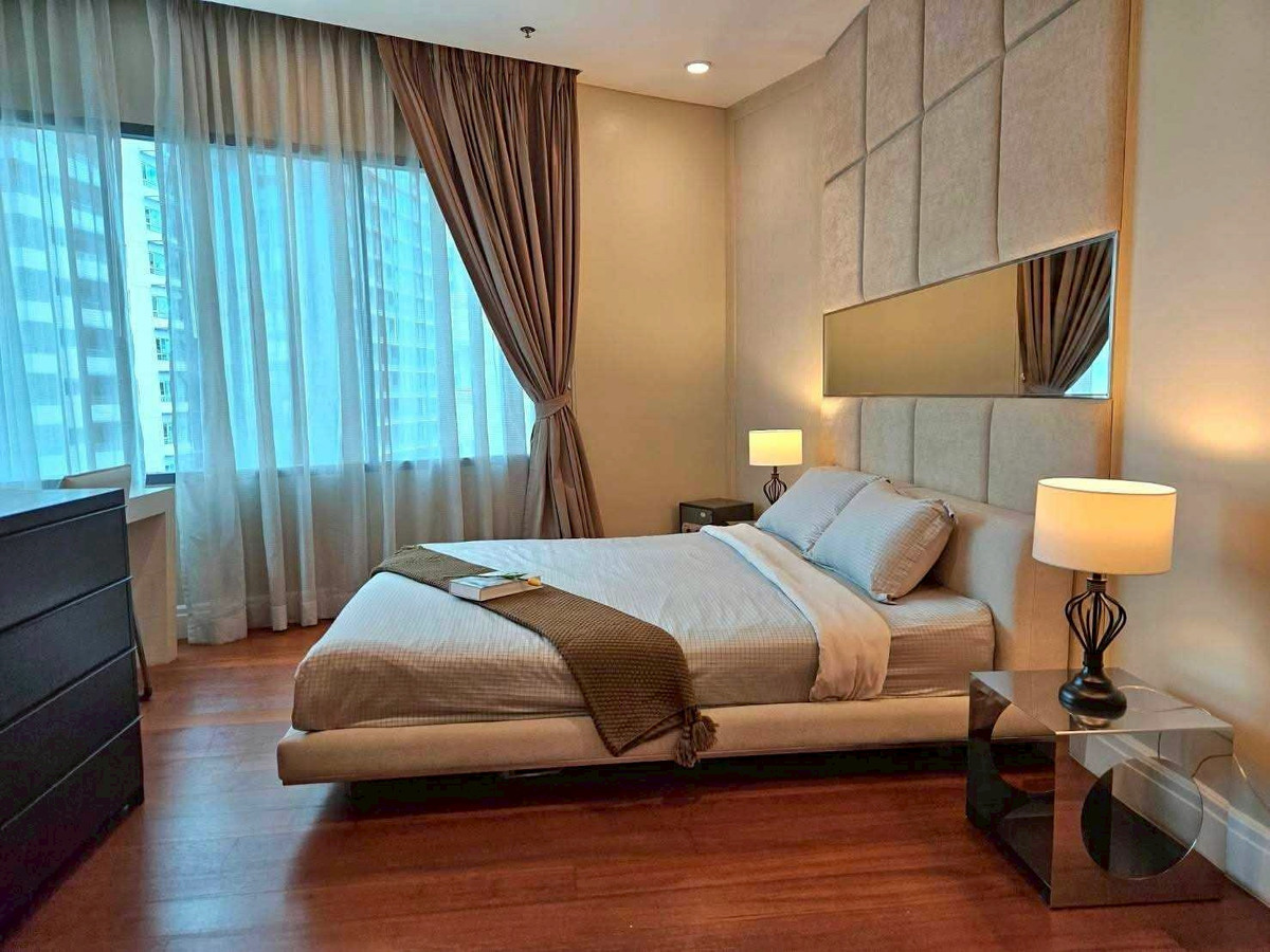 For RentCondoSukhumvit, Asoke, Thonglor : ✨ GT15949 | Condo Bright Sukhumvit 24, convenient travel, near BTS, there is a shuttle, beautiful room, fully furnished, ready to move in!!