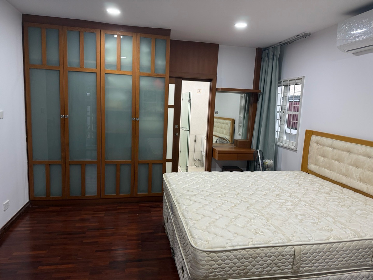 บ้านนนทบุรี บางใหญ่ บางบัวทอง : 🏡✨ ขาย / ให้เช่า บ้านเดี่ยวหรู พร้อมเข้าอยู่
📍 หมู่บ้านประดับดาว 3 ทำเลท่าอิฐ ปากเกร็ด นนทบุรี