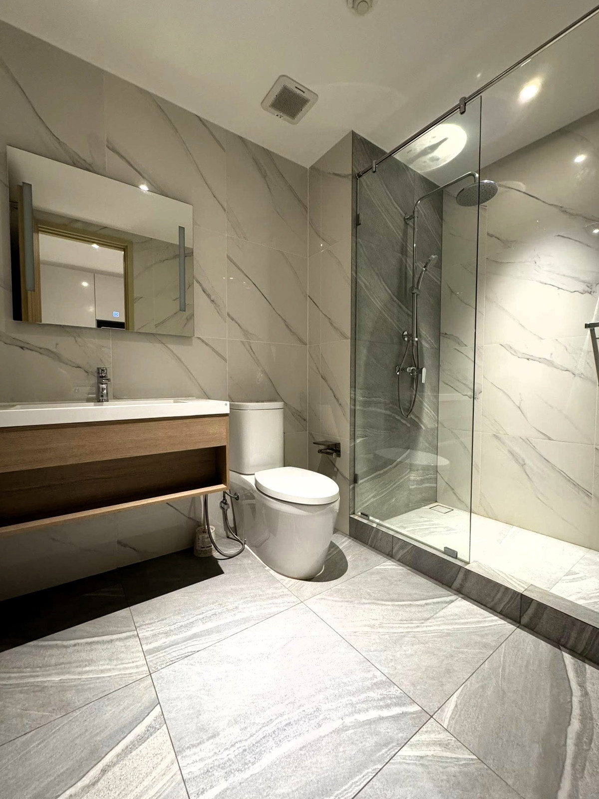 ให้เช่าคอนโดพัทยา บางแสน ชลบุรี สัตหีบ : Mixed-Use แห่งแรกในพัทยา วิวทะเล ใจกลางพัทยาเหนือ 🌊 ONCE PATTAYA / 1 Bedroom (FOR RENT), วันซ์ พัทยา / 1 ห้องนอน (เช่า) BEWN101