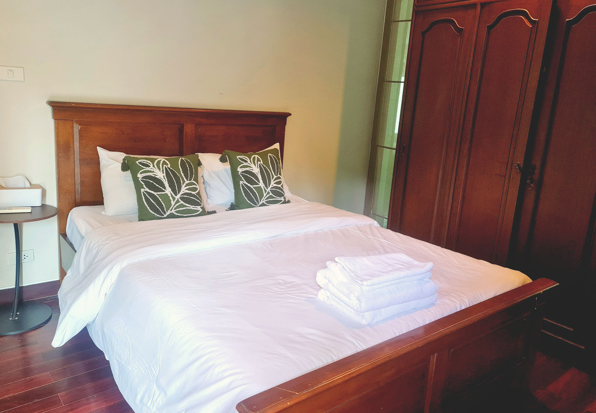 For RentHouseSukhumvit, Asoke, Thonglor : House wz private swiming pool in Thonglor Sukhumvit, only 800 meters to BTS Thonglor station