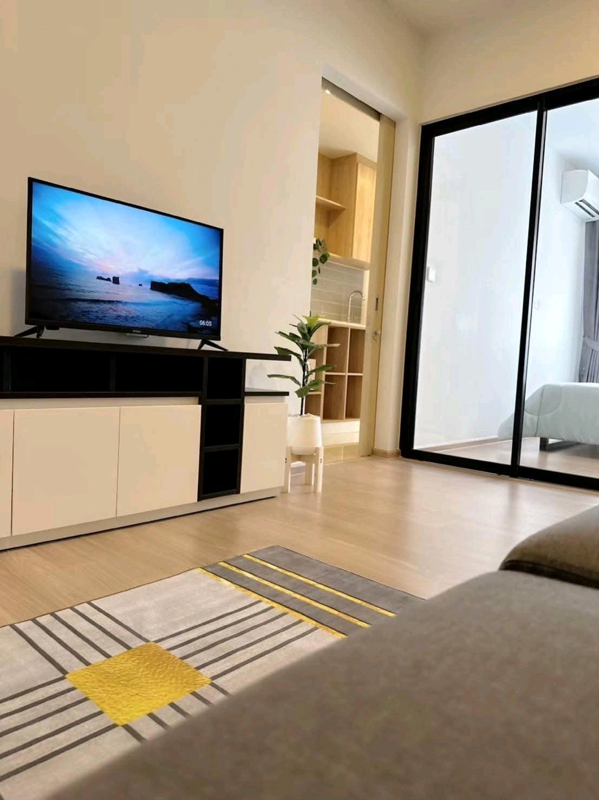 ให้เช่าคอนโดปิ่นเกล้า จรัญสนิทวงศ์ : 💦 คอนโดทำเลทอง ใกล้ศิริราช–ธรรมศาสตร์ เดินทางสะดวกมาก ห้องว่างพร้อมอยู่ เข้าอยู่ได้ทันที 💦