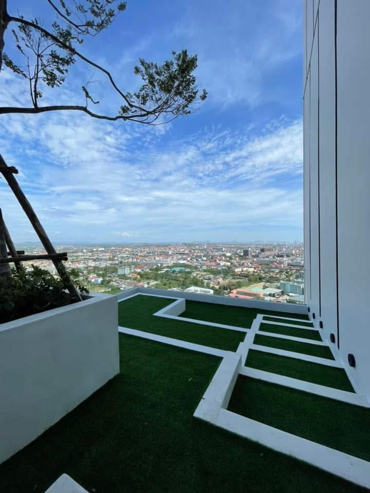 ให้เช่าคอนโดพัทยา บางแสน ชลบุรี สัตหีบ : Mixed-Use แห่งแรกในพัทยา วิวทะเล ใจกลางพัทยาเหนือ 🌊 ONCE PATTAYA / 1 Bedroom (FOR RENT), วันซ์ พัทยา / 1 ห้องนอน (เช่า) BEWN101