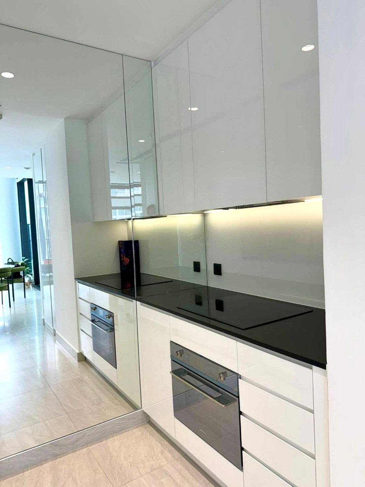 For SaleCondoSathorn, Narathiwat : Tait 12: 2bed 2bath 92.5sqm. 3X Fl 29,000,000 with pocket garden Am: 0656199198