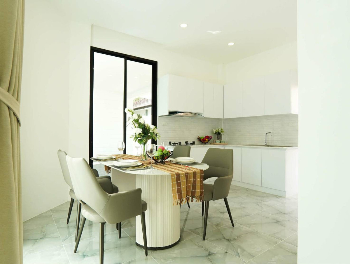 For SaleHousePattaya, Bangsaen, Chonburi : Village Pattaya Rungrueng / 3 Bedrooms (For Sale), Moo Baan Pattaya Rungrueng / 3 Bedrooms (FOR SALE) BEWN083