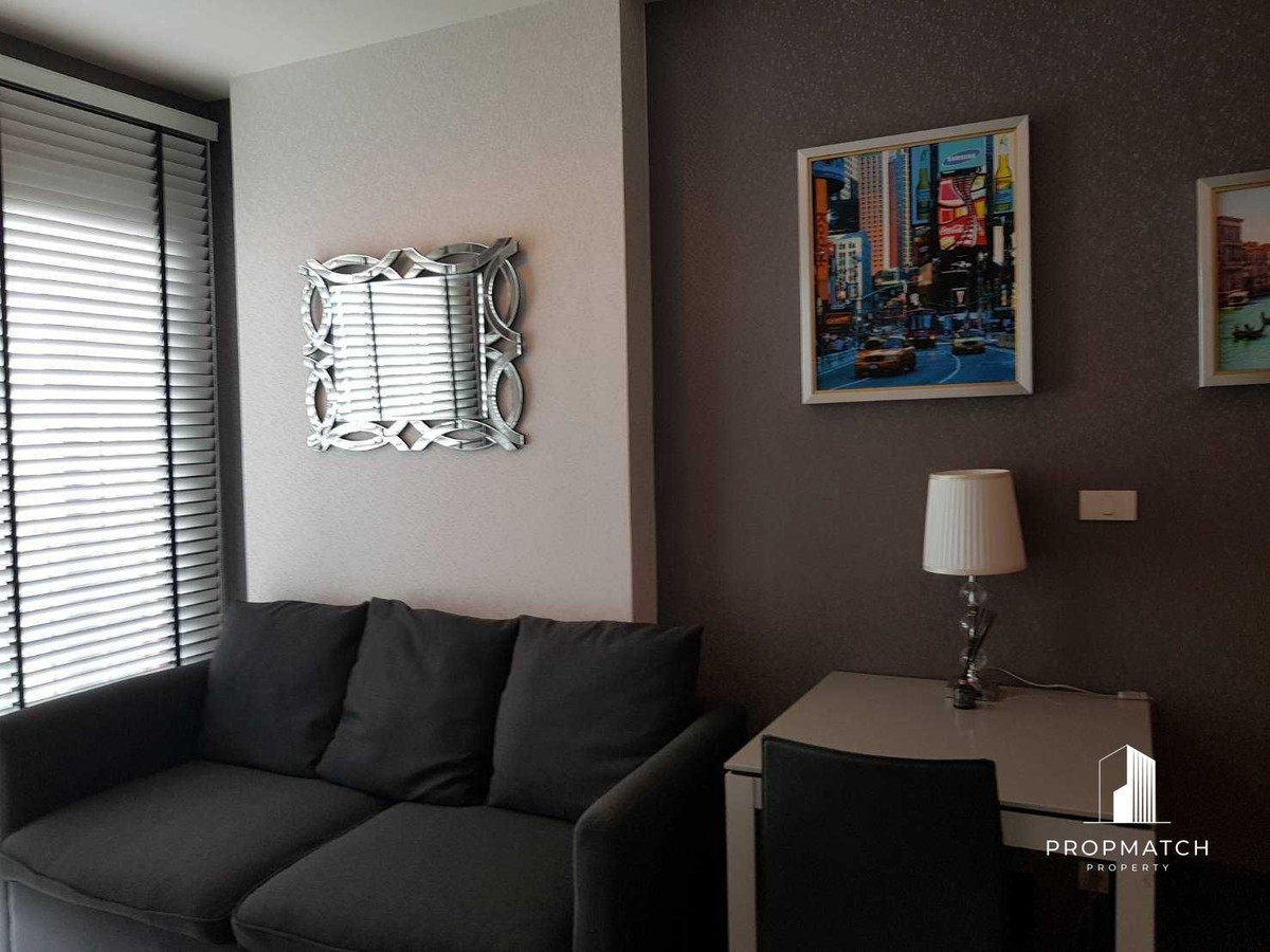 For SaleCondoRatchadapisek, Huaikwang, Suttisan : 🔥Cheapest in the building🔥 Centric Ratchada - Huai Khwang ⚡️32Sqm 3.2 Mb, near Mrt Huai Khwang, just within reach 🔥 ⚡️Luxury condo in the heart of Huai Khwang, sq m. Each hundred thousand really exists ⚡️ If interested, contact Putter 0928895628 Line: plu