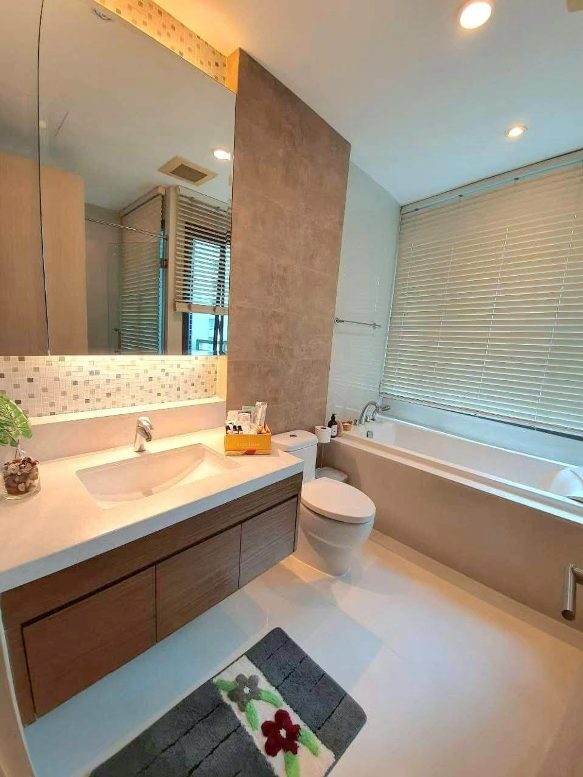 For RentCondoSukhumvit, Asoke, Thonglor : ✨ GT15949 | Condo Bright Sukhumvit 24, convenient travel, near BTS, there is a shuttle, beautiful room, fully furnished, ready to move in!!