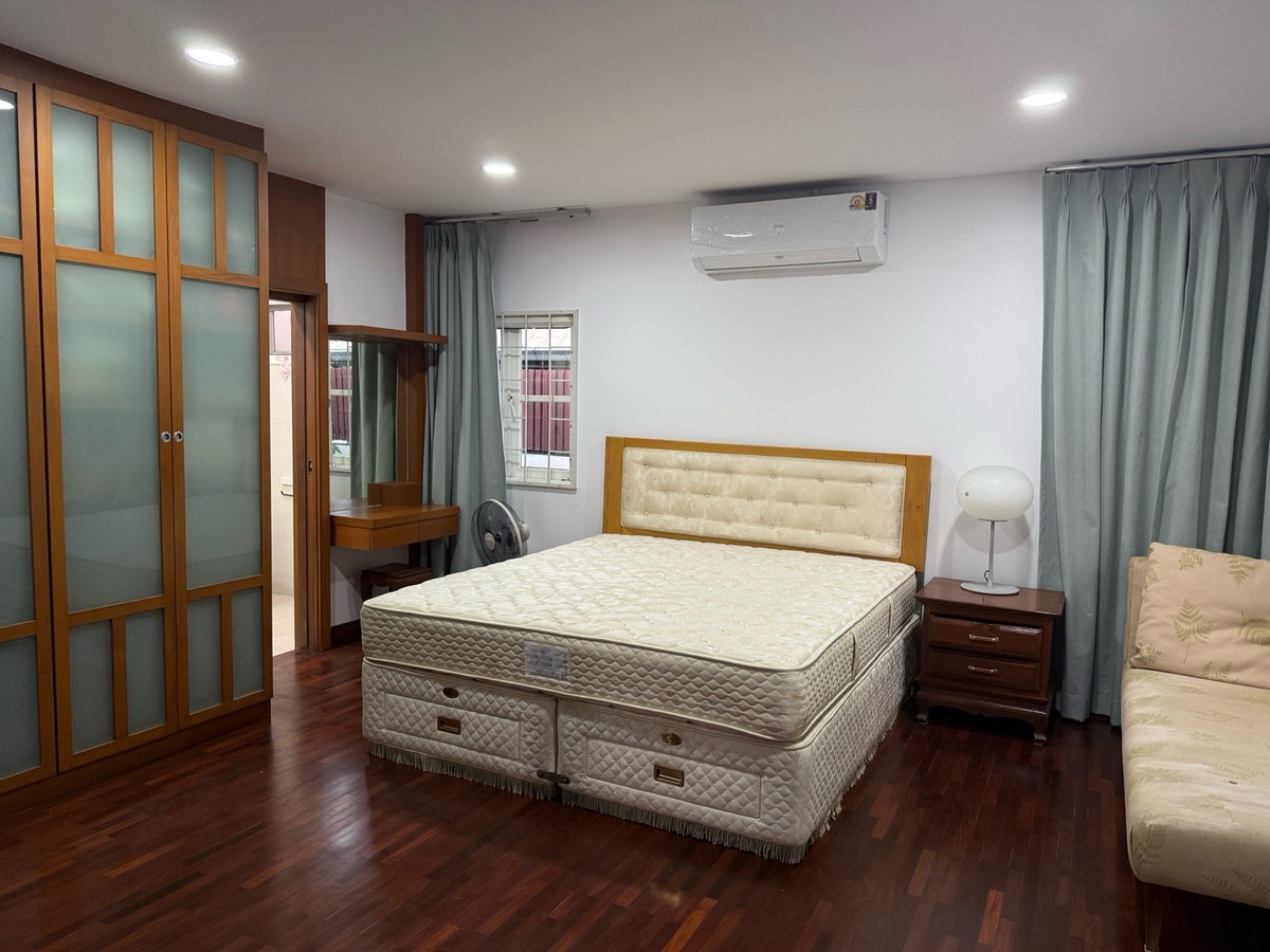 บ้านนนทบุรี บางใหญ่ บางบัวทอง : 🏡✨ ขาย / ให้เช่า บ้านเดี่ยวหรู พร้อมเข้าอยู่
📍 หมู่บ้านประดับดาว 3 ทำเลท่าอิฐ ปากเกร็ด นนทบุรี