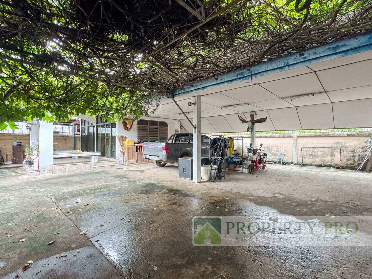 For SaleHouseChaengwatana, Muangthong : 2 Story Detached house for Sale Ban Sahakon Khehasathan 3 Soi Tiwanon-Pak Kret 22, 4 beds 4 baths 300 Sqw Near Pak Kert Bypass Chaeng Watthana Rama IV Bridge Expressway : KT26S-003