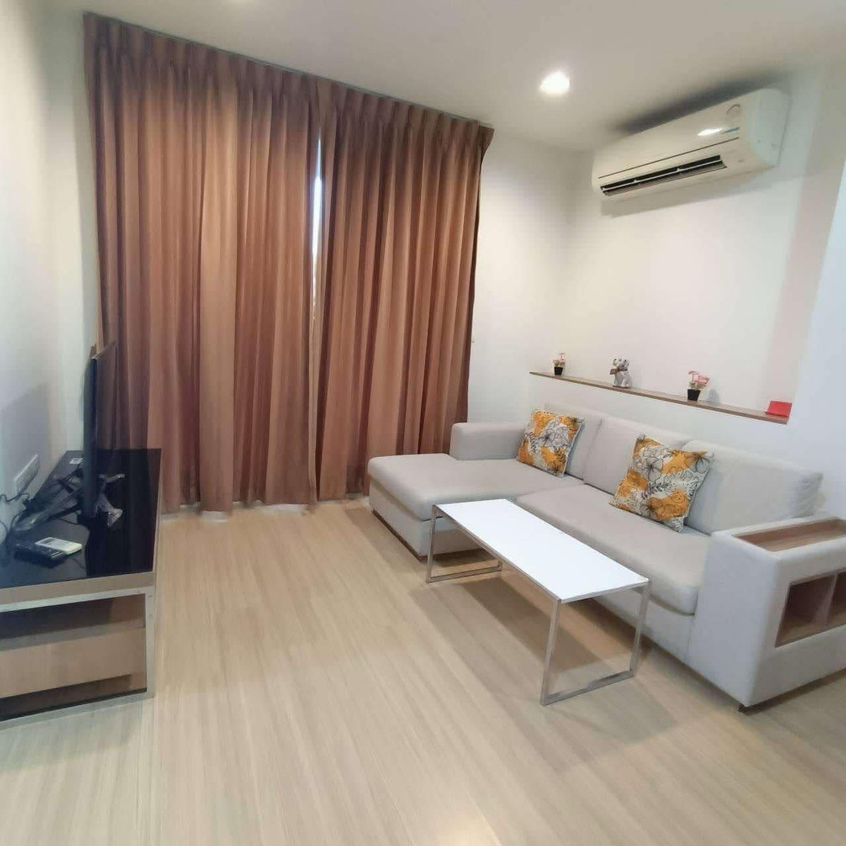 For RentCondoRatchadapisek, Huaikwang, Suttisan : ⚡️Hot Deal⚡️Rhythm ratchada huaikwang 45 Sqm 🔥1B1B 20,000 B only💫 If interested, contact Putter 0928895628 Line:plustor_ss