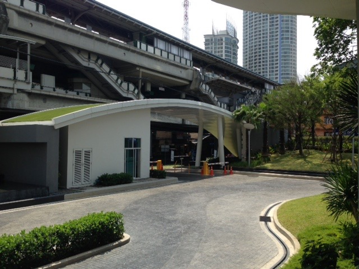 For RentCondoOnnut, Udomsuk : For Rent Condo Rhythm 44/1 (BTS Phra Khanong) (S03-2632)