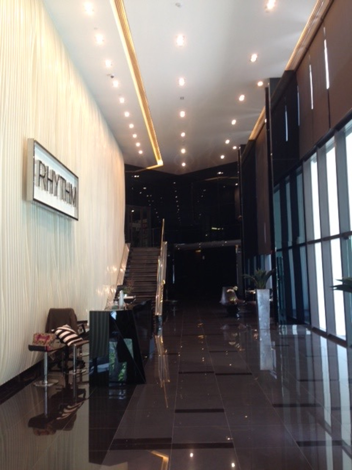 For RentCondoOnnut, Udomsuk : For Rent Condo Rhythm 44/1 (BTS Phra Khanong) (S03-2632)