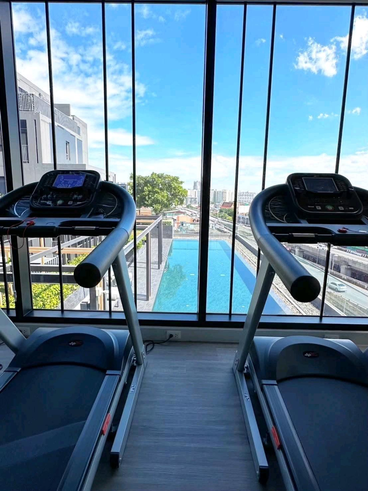 ให้เช่าคอนโดปิ่นเกล้า จรัญสนิทวงศ์ : 💦 คอนโดทำเลทอง ใกล้ศิริราช–ธรรมศาสตร์ เดินทางสะดวกมาก ห้องว่างพร้อมอยู่ เข้าอยู่ได้ทันที 💦