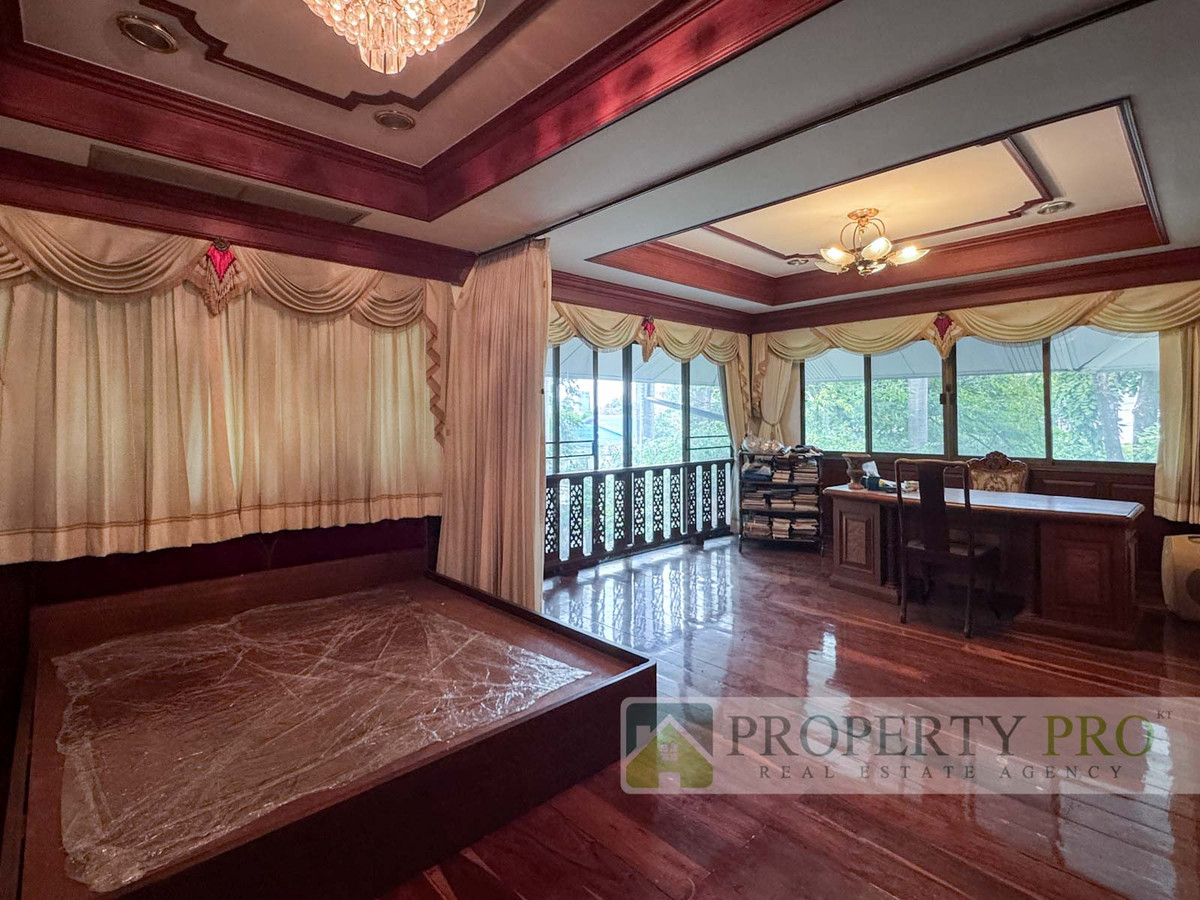 For SaleHouseChaengwatana, Muangthong : 2 Story Detached house for Sale Ban Sahakon Khehasathan 3 Soi Tiwanon-Pak Kret 22, 4 beds 4 baths 300 Sqw Near Pak Kert Bypass Chaeng Watthana Rama IV Bridge Expressway : KT26S-003