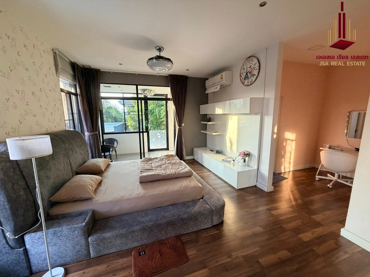 For RentHousePattanakan, Srinakarin : ✨ For Rent: Mantana Rama 9 - Srinakarin ✨ 💰 Only 160,000 THB/month