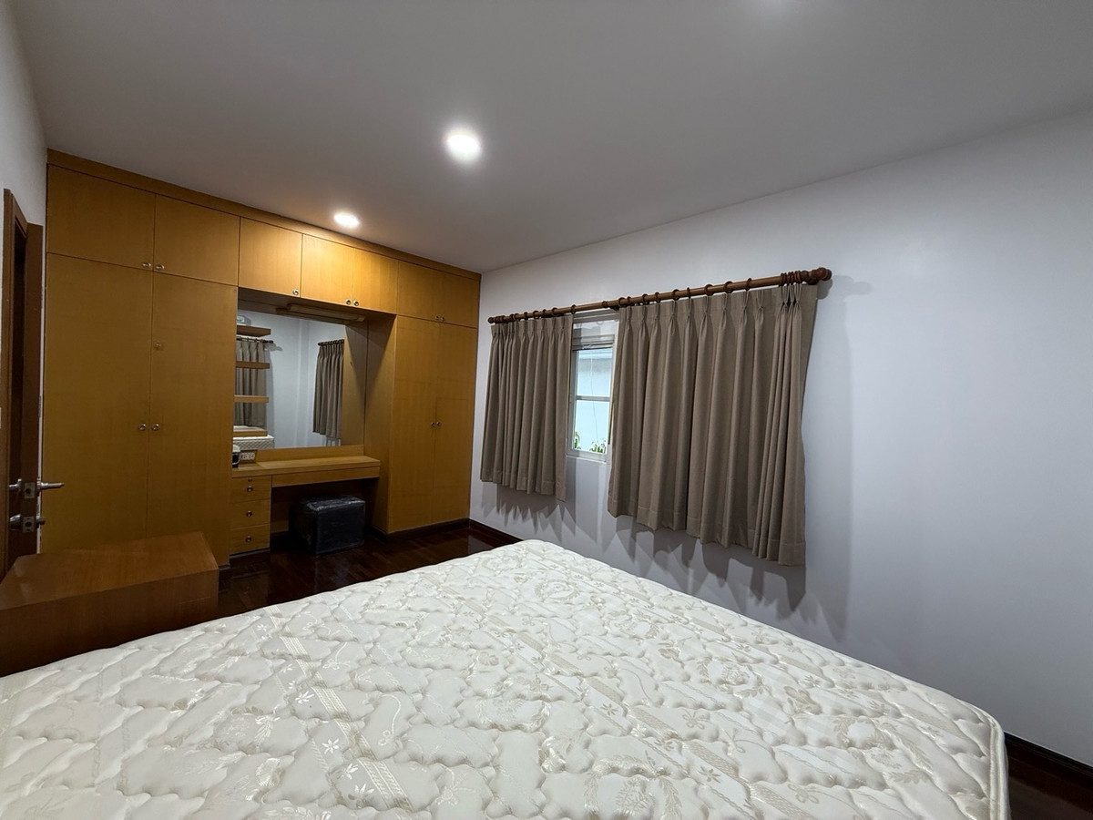 บ้านนนทบุรี บางใหญ่ บางบัวทอง : 🏡✨ ขาย / ให้เช่า บ้านเดี่ยวหรู พร้อมเข้าอยู่
📍 หมู่บ้านประดับดาว 3 ทำเลท่าอิฐ ปากเกร็ด นนทบุรี