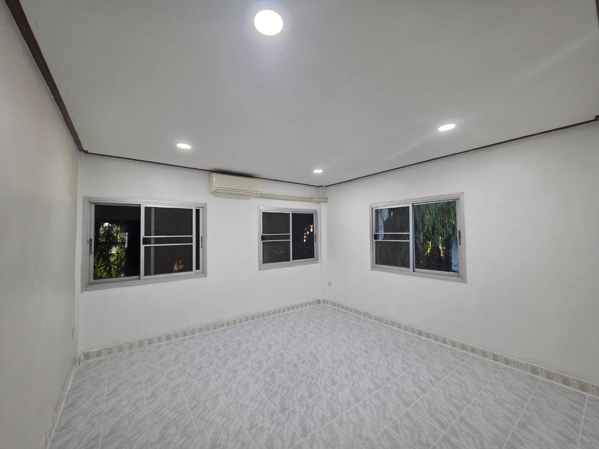 ให้เช่าทาวน์โฮมวิภาวดี ดอนเมือง หลักสี่ : ให้เช่าทาวน์เฮ้าส์ ใกล้ สนามบินดอนเมือง เพียง 3 นาที