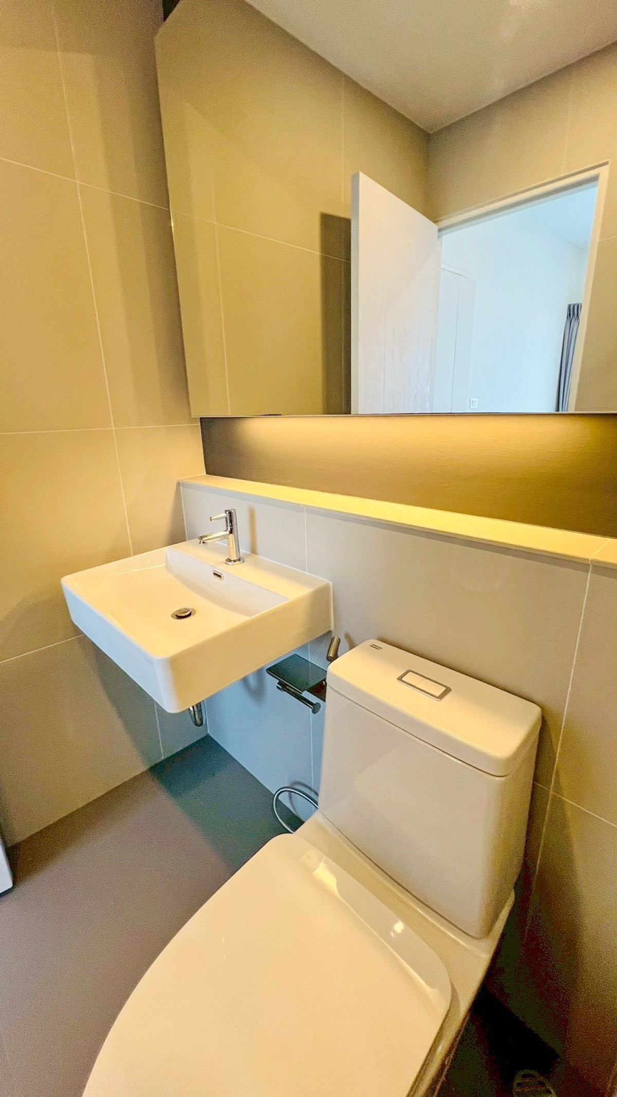 ให้เช่าคอนโดแจ้งวัฒนะ เมืองทอง : ให้เช่า  ลุมพินีเพลส ปากเกร็ดสเตชั่นแจ้งวัฒนะ  วิวสระ มีเครื่องซักผ้า